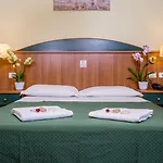 Trastevere 3* Rom