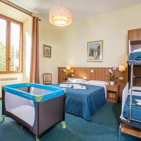 Trastevere 3* Rom