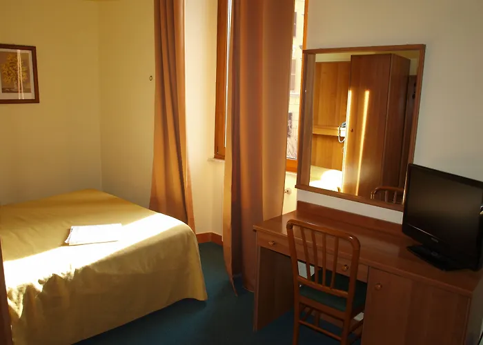 Hotel Trastevere 3*